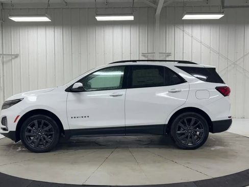 Used 2022 Chevrolet Equinox RS w/ RS Leather Package image 5