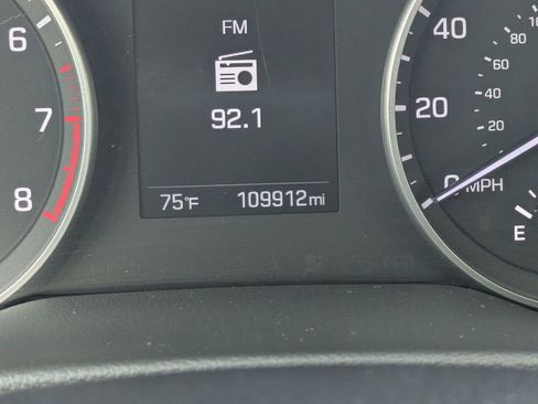 Used 2018 Hyundai Elantra SEL image 28