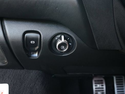 Used 2024 McLaren 750S Spider RWD image 27