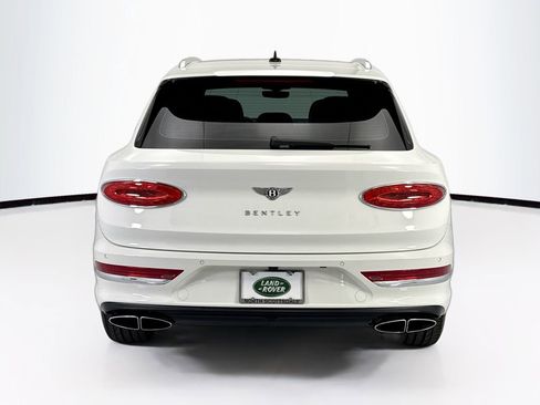 Used 2022 Bentley Bentayga image 6