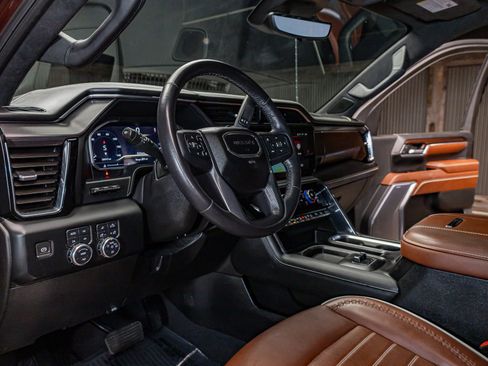 Used 2024 GMC Sierra 2500 Denali Ultimate image 17