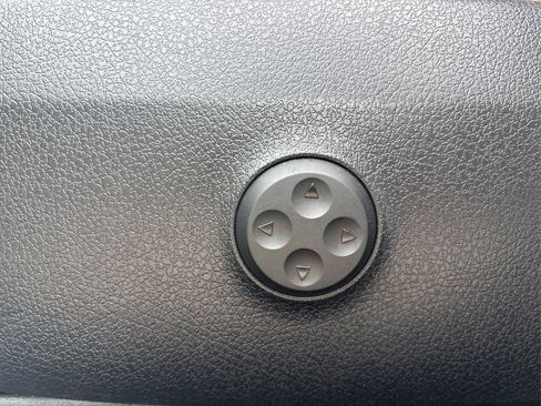 Used 2023 Mercedes-Benz GLC 300 image 24