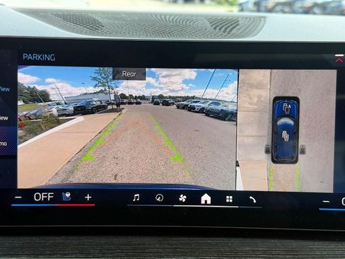 Certified 2026 BMW X7 M60i AWD/4WD image 19