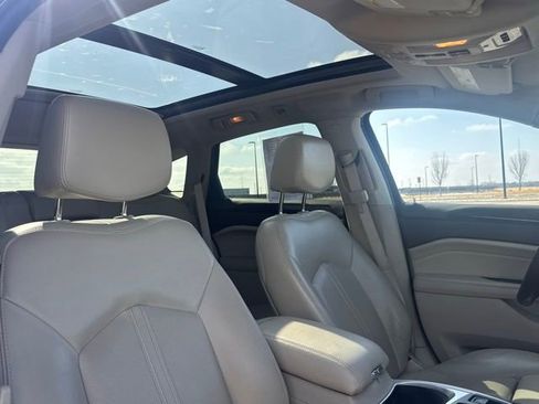 Used 2014 Cadillac SRX Luxury image 24