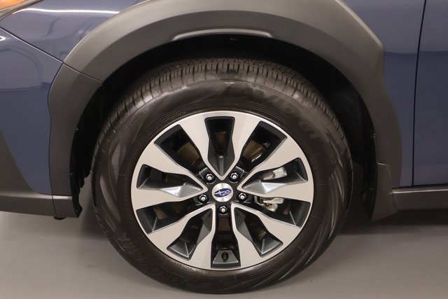 Certified 2025 Subaru Outback Limited AWD/4WD image 8
