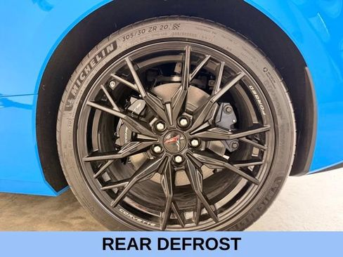 Used 2024 Chevrolet Corvette Stingray Premium Cpe w/ Body-Color Dual Roof Package RWD image 11