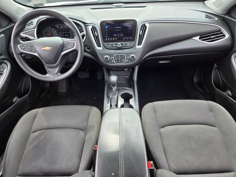 Used 2022 Chevrolet Malibu LT FWD image 14