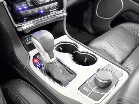 Used 2019 Jeep Grand Cherokee SRT image 66