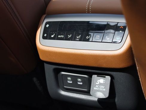 New 2026 Nissan Pathfinder Platinum AWD/4WD image 20