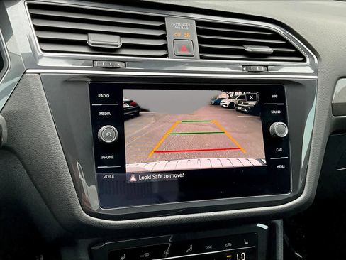 Used 2024 Volkswagen Tiguan SE FWD image 27