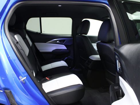 Used 2024 Chevrolet Equinox EV LT AWD/4WD image 15