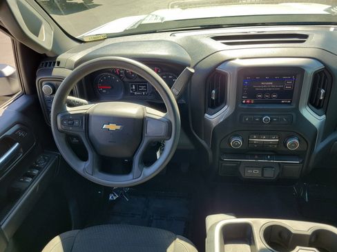 Used 2022 Chevrolet Silverado 2500 Custom image 18