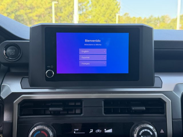 Certified 2025 Toyota Tacoma SR5 AWD/4WD image 21