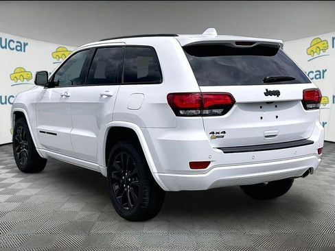 Used 2021 Jeep Grand Cherokee Laredo X AWD/4WD image 4