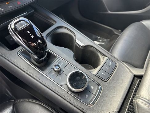 Used 2022 Cadillac XT4 Luxury w/ Cold Weather Package image 25