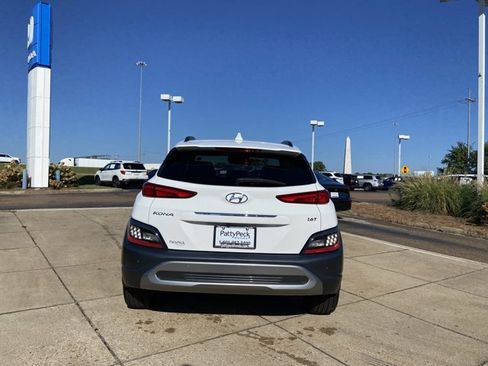 Used 2023 Hyundai Kona Limited image 9