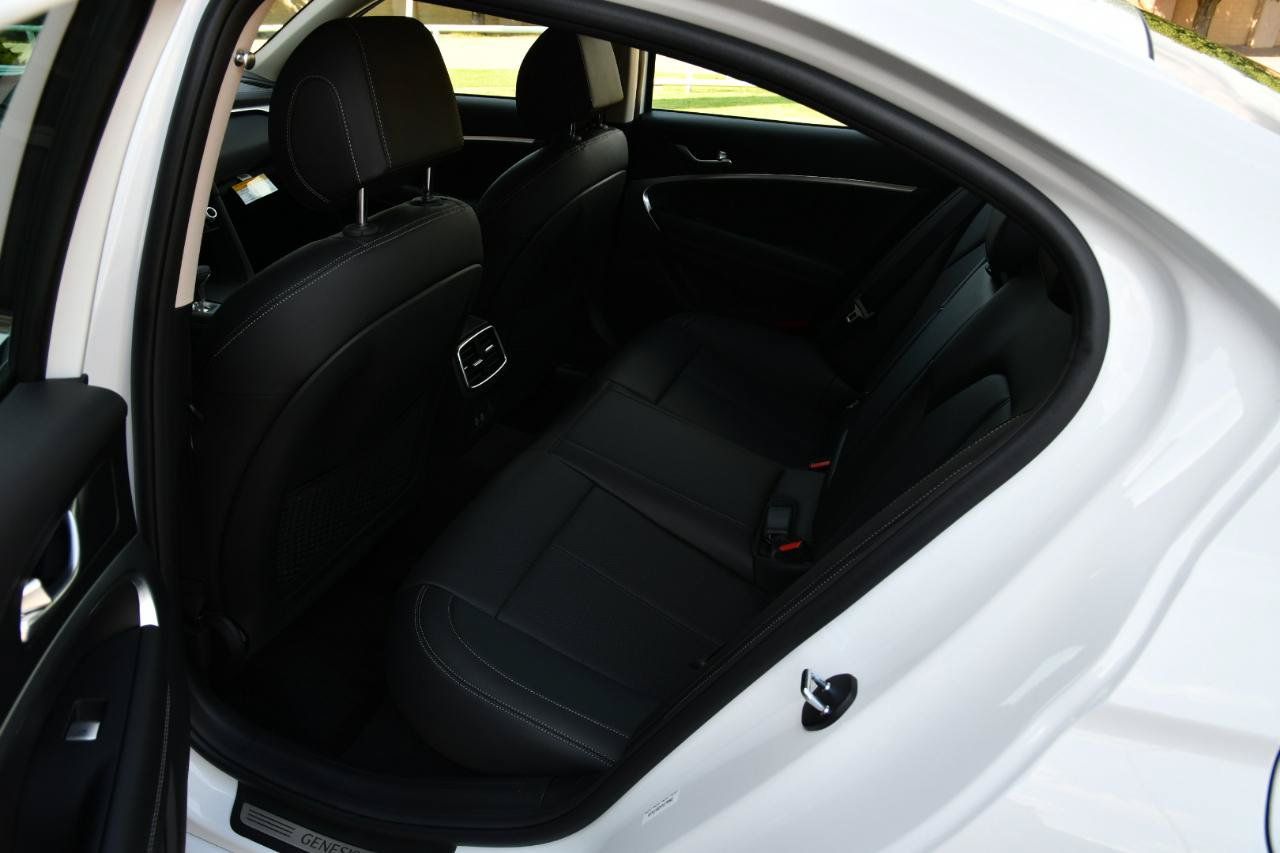 Used 2026 Genesis G70 2.5T RWD image 28