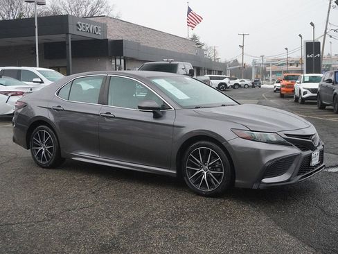 Used 2023 Toyota Camry SE image 48