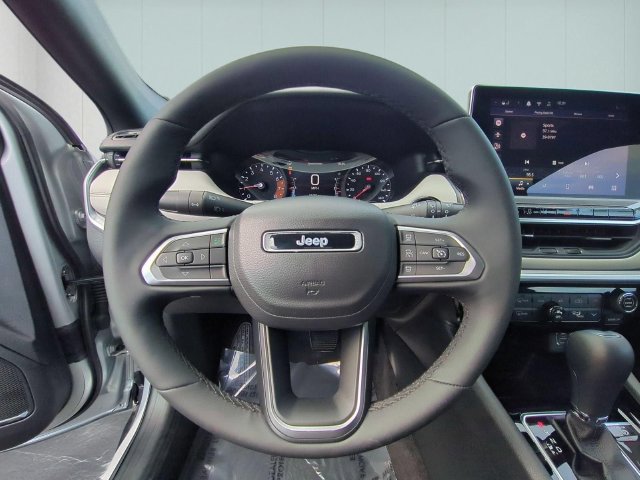 Used 2024 Jeep Compass Limited AWD/4WD image 18