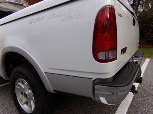 Used 2001 Ford F150 Lariat image 13