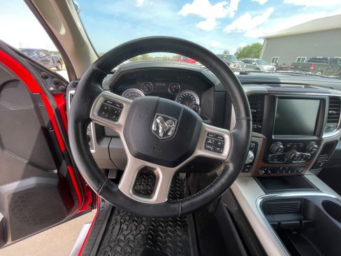 Used 2016 RAM 1500 Laramie w/ Convenience Group image 13