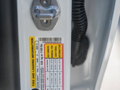 Used 2025 Ford Explorer ST-Line w/ ST-Line Street Pack image 43