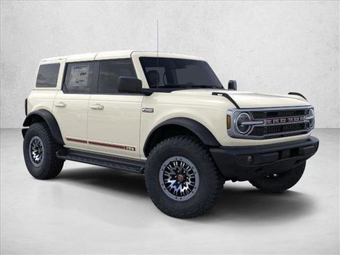 New 2026 Ford Bronco Outer Banks image 7
