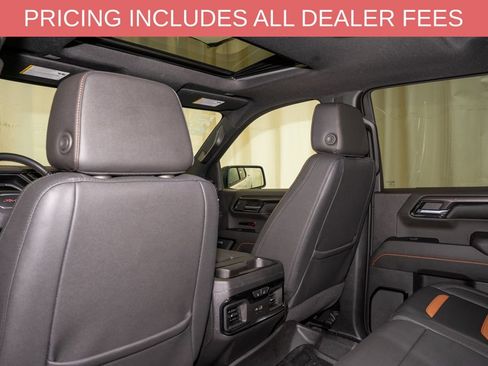 Used 2023 GMC Sierra 1500 AT4 w/ AT4 Preferred Package AWD/4WD image 10