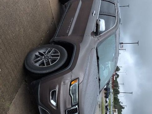 Used 2019 Jeep Grand Cherokee Limited w/ Luxury Group II RWD image 2