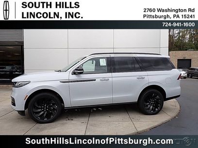 New 2025 Lincoln Navigator Reserve w/ Jet Appearance Package