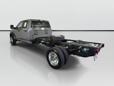 New 2026 RAM 5500 Tradesman w/ Safety Group AWD/4WD image 7