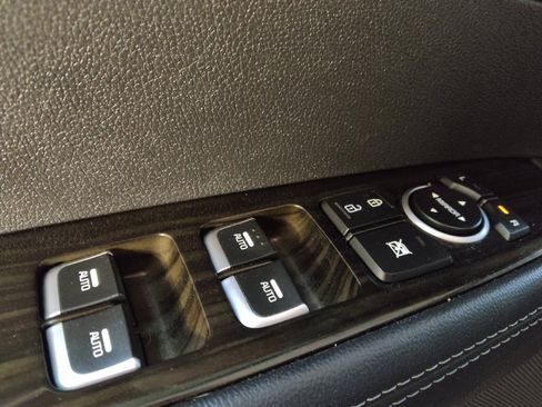 Used 2019 Kia Sorento EX image 27