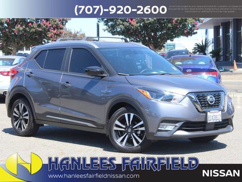 Used 2020 Nissan Kicks SR w/ SR Premium Package FWD image 1
