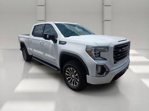 Used 2021 GMC Sierra 1500 AT4 w/ AT4 Premium Package AWD/4WD image 3