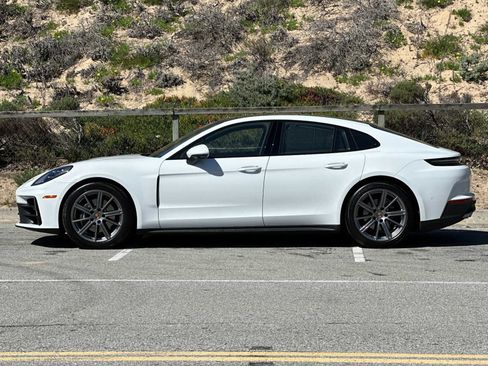 Used 2025 Porsche Panamera 4 image 2