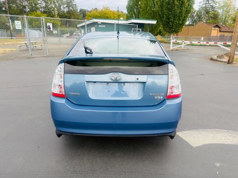 Used 2007 Toyota Prius Touring FWD image 4