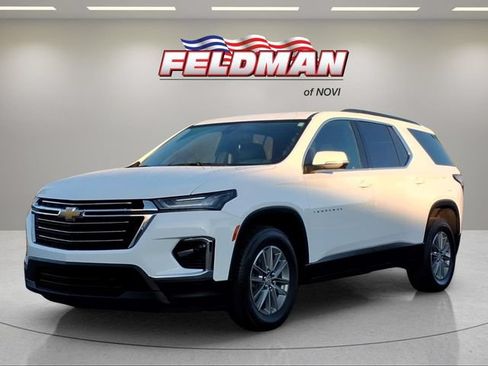 Used 2023 Chevrolet Traverse LT w/ LPO, Floor Liner Package AWD/4WD image 1