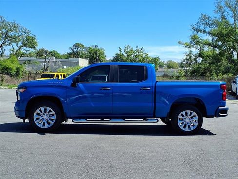 Used 2023 Chevrolet Silverado 1500 Custom image 4