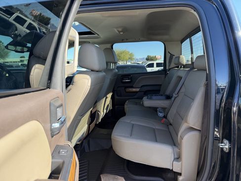 Used 2018 GMC Sierra 1500 SLT image 24
