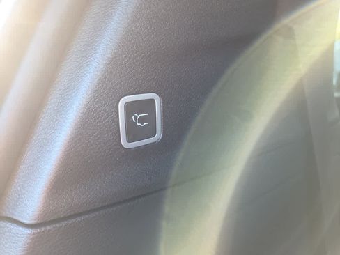 New 2026 Chrysler Pacifica Limited w/ S Appearance Package image 11