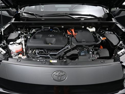 Certified 2026 Toyota RAV4 XSE w/ Panoramic Sun Roof Package AWD/4WD image 40