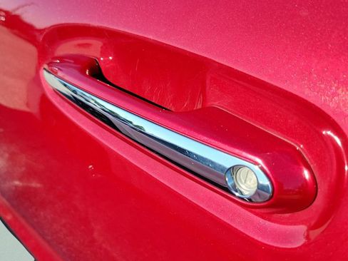 Used 2023 Toyota Sienna Platinum image 7