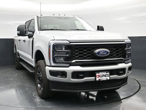 New 2026 Ford F250 XL w/ STX Appearance Package AWD/4WD image 7
