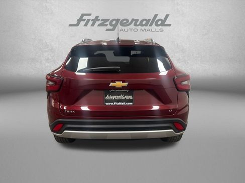 Used 2024 Chevrolet Trax LT FWD image 4