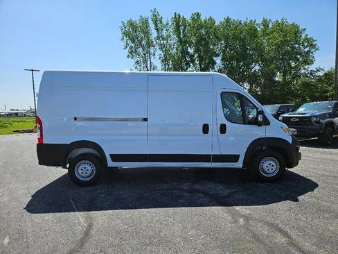 Used 2026 RAM ProMaster 2500 w/ Convenience Group FWD image 6