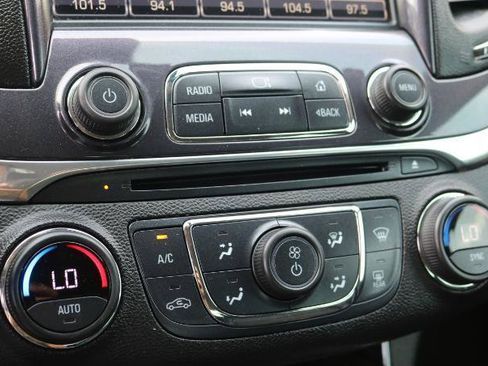 Used 2015 Chevrolet Impala LT FWD image 12
