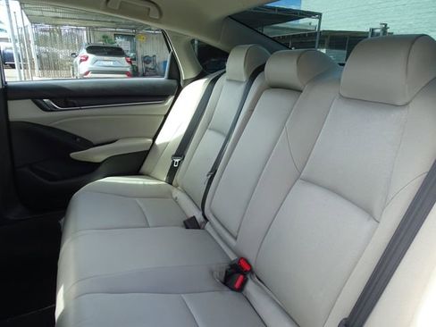 Used 2019 Honda Accord LX image 9