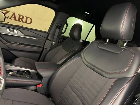 Used 2025 Ford Explorer ST-Line RWD image 19
