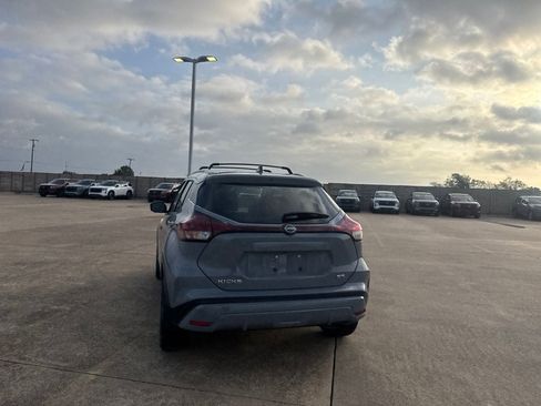 Used 2024 Nissan Kicks SR w/ SR Premium Package FWD image 16