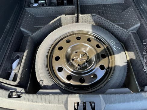 Used 2024 Ford Edge Titanium AWD/4WD image 10